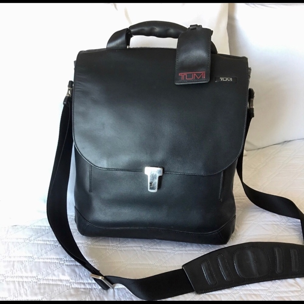 Authentic TUMI briefcase/messenger